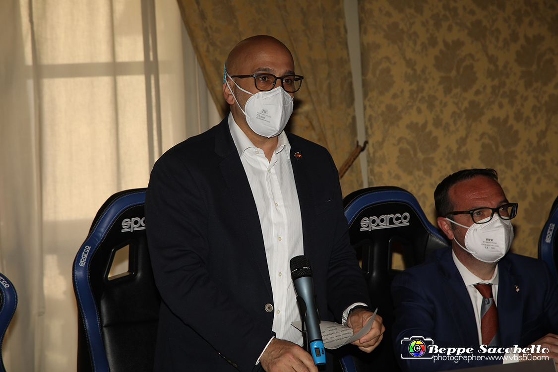 VBS_9999 - Presentazione Automotoretrò 2022.jpg